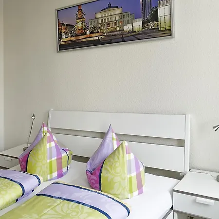 City Park Apartments - #1-8 - Stilvolle Apartments Zentrumsnah Leipzig Room photo